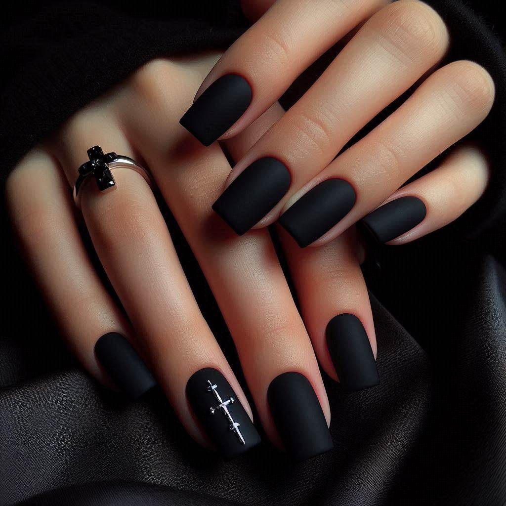 Short Goth Nails Acrylic for Everyday Darkness