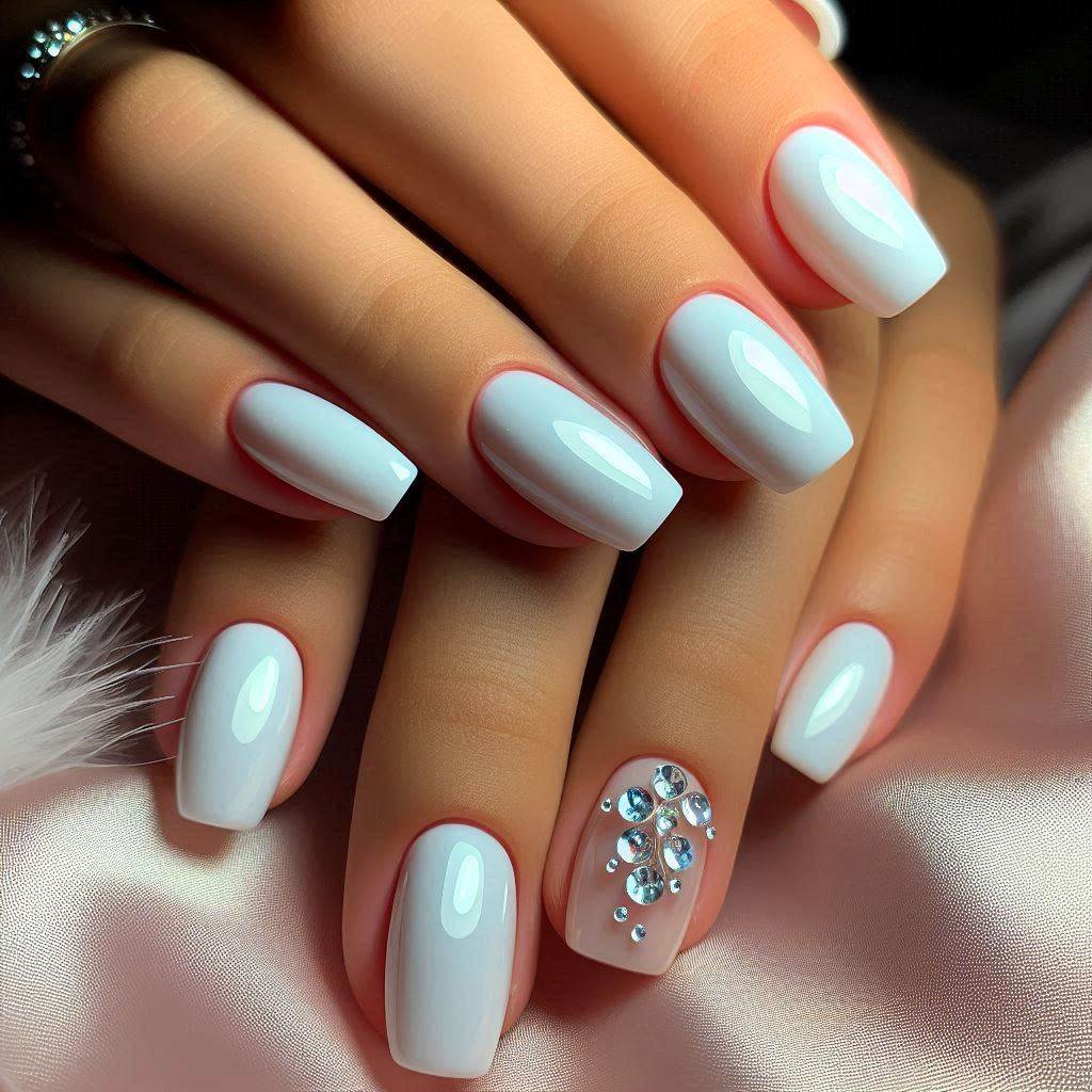 Pearl White Short Acrylic Nails with Subtle Rhinestones